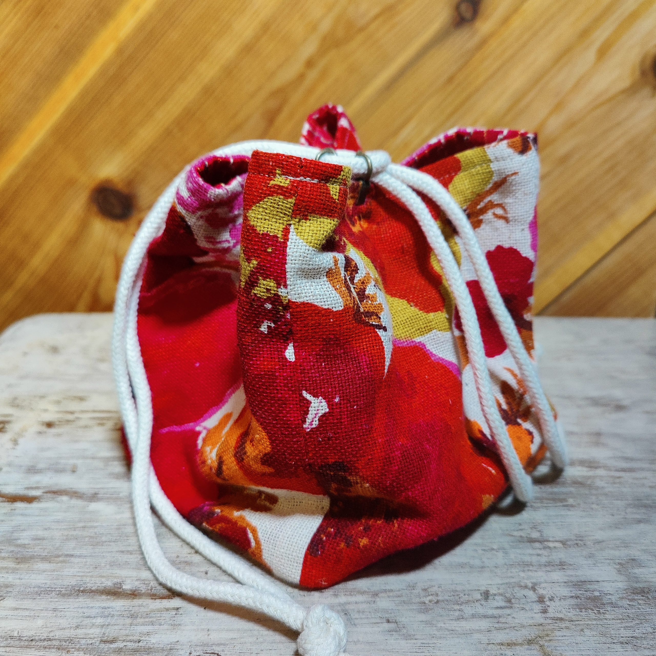 Red floral drawstring bag - Image 3