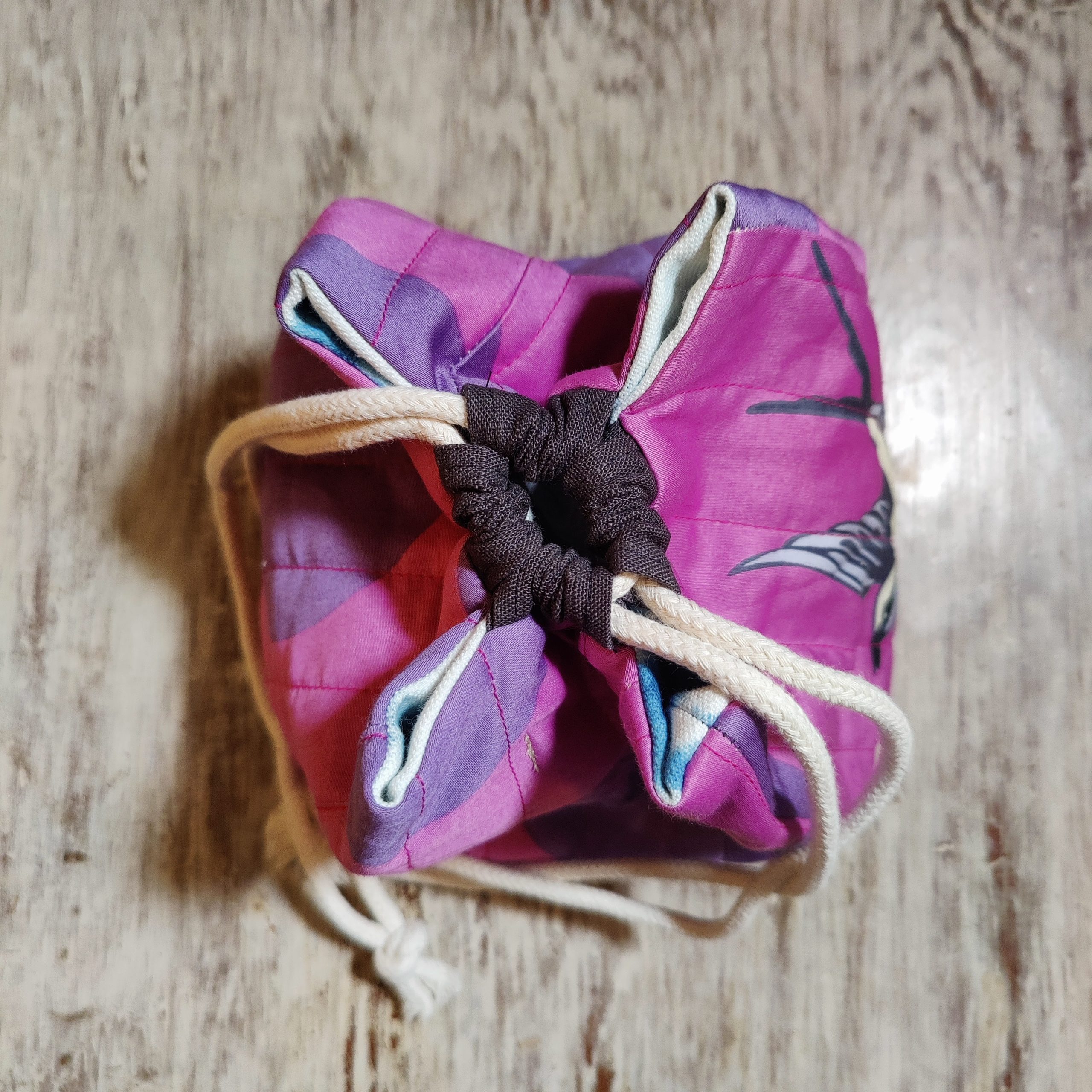 Purple quilted drawstring bag - Image 2